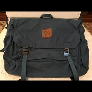 Fjallraven Unisex foldsack No.2 in Uncle Blue.